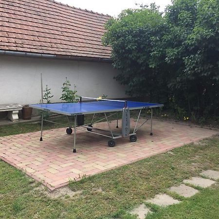 Natura Vendeghaz Pazmand Exteriör bild